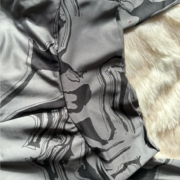 Gymshark Gray and Black Leggings - Picture 3 of 5